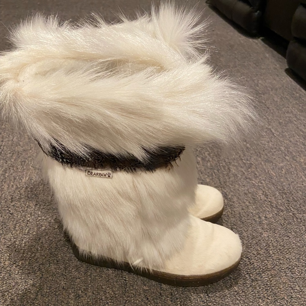 BEARPAW BOOTS
